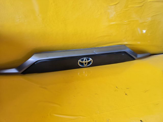 bontott TOYOTA RAV 4 Csomagtérajtó Díszléc