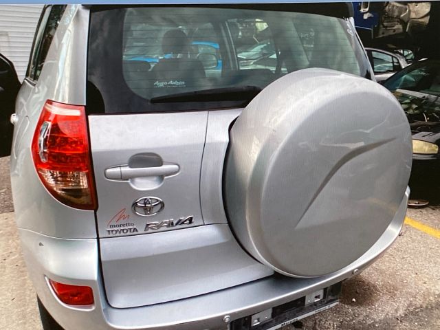 bontott TOYOTA RAV 4 Csomagtérajtó Kárpit