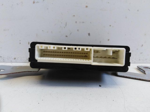 bontott TOYOTA RAV 4 Csomagtérajtó Motor Elektronika