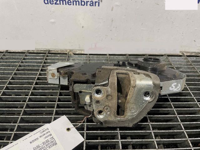 bontott TOYOTA RAV 4 Csomagtérajtó Ütköző