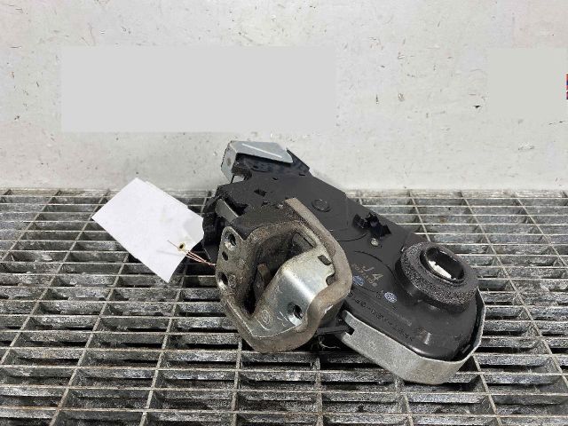 bontott TOYOTA RAV 4 Csomagtérajtó Ütköző