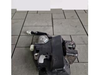 bontott TOYOTA RAV 4 Csomagtérajtó Zárszerkezet