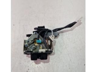 bontott TOYOTA RAV 4 Csomagtérajtó Zárszerkezet