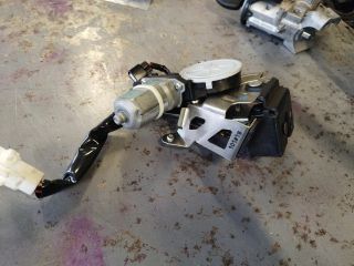 bontott TOYOTA RAV 4 Csomagtérajtó Zárszerkezet