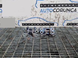 bontott TOYOTA RAV 4 Csomagtérajtó Zsanér