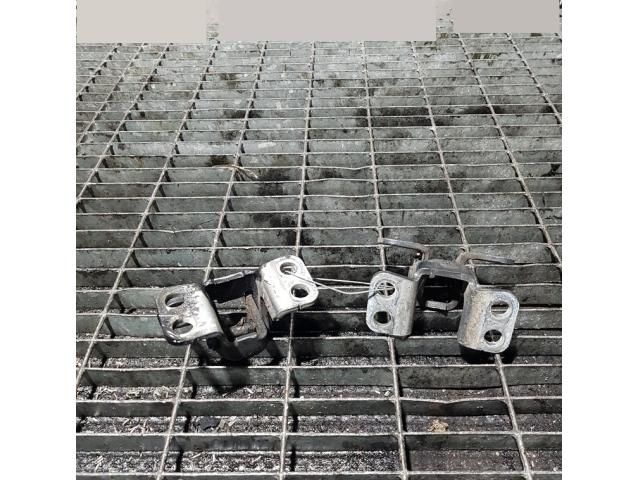 bontott TOYOTA RAV 4 Csomagtérajtó Zsanér