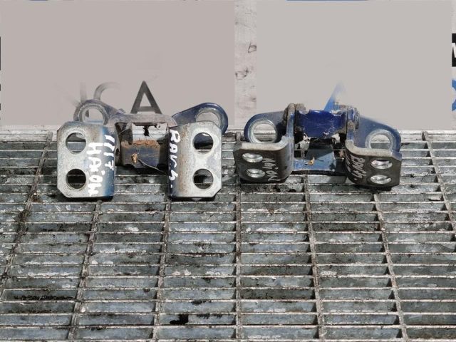 bontott TOYOTA RAV 4 Csomagtérajtó Zsanér