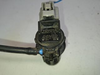 bontott TOYOTA RAV 4 Első Ablakmosó Szivattyú