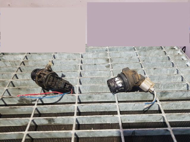 bontott TOYOTA RAV 4 Első Ablakmosó Szivattyú