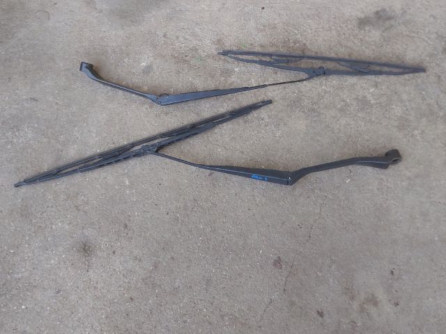 bontott TOYOTA RAV 4 Első Ablaktörlő Kar