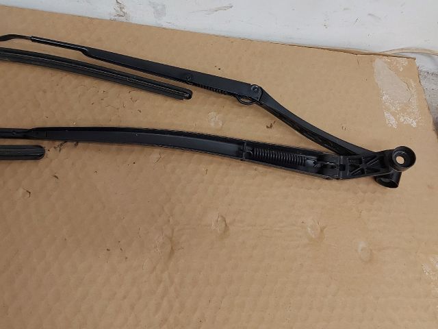 bontott TOYOTA RAV 4 Első Ablaktörlő Kar