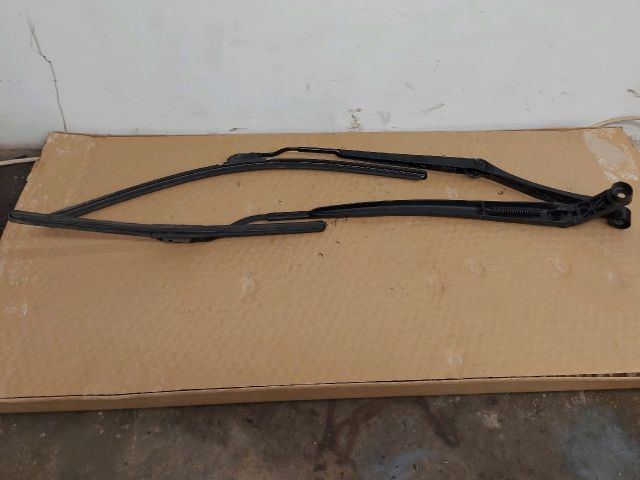 bontott TOYOTA RAV 4 Első Ablaktörlő Kar