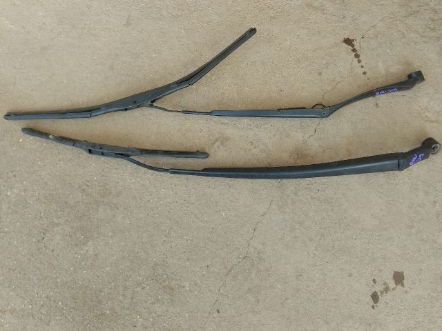 bontott TOYOTA RAV 4 Első Ablaktörlő Kar