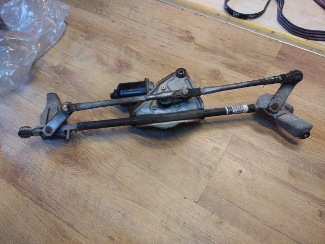 bontott TOYOTA RAV 4 Első Ablaktörlő Szerkezet Motorral