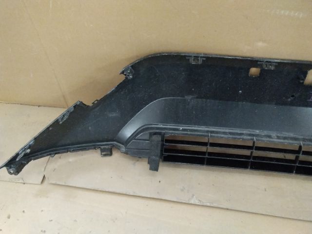 bontott TOYOTA RAV 4 Első Lökhárító Alsó Középső Díszrács