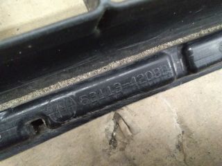 bontott TOYOTA RAV 4 Első Lökhárító Alsó Középső Díszrács