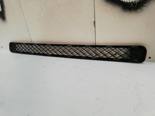 bontott TOYOTA RAV 4 Első Lökhárító Alsó Középső Díszrács