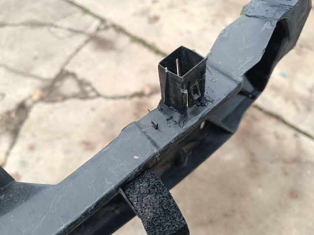 bontott TOYOTA RAV 4 Első Lökhárító Alsó (Műanyag)