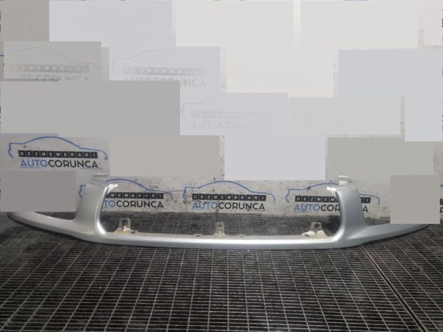 bontott TOYOTA RAV 4 Első Lökhárító Díszléc