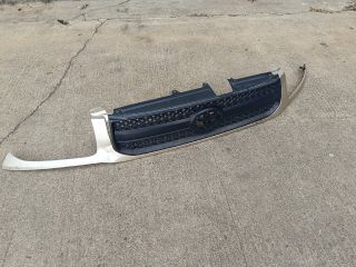 bontott TOYOTA RAV 4 Első Lökhárító Díszléc