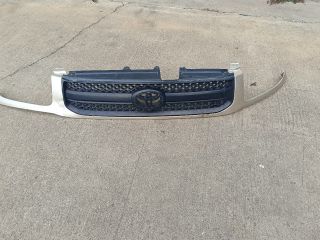 bontott TOYOTA RAV 4 Első Lökhárító Díszléc