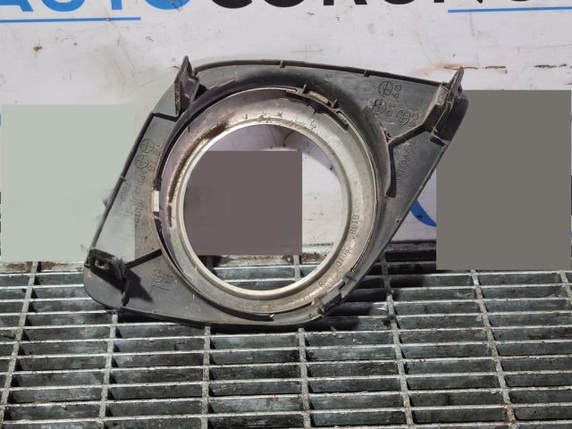 bontott TOYOTA RAV 4 Első Lökhárító Díszléc