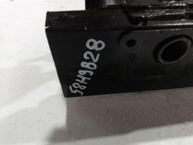 bontott TOYOTA RAV 4 Első Lökhárító Merevítő (Fém)