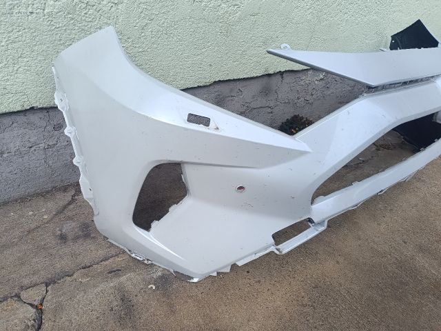 bontott TOYOTA RAV 4 Első Lökhárító (Részeivel)