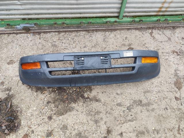 bontott TOYOTA RAV 4 Első Lökhárító (Részeivel)