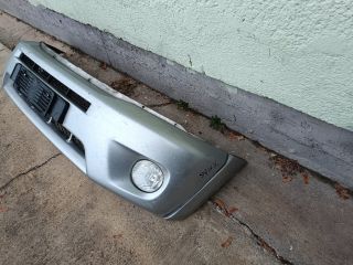 bontott TOYOTA RAV 4 Első Lökhárító (Részeivel)