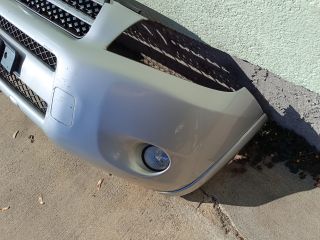 bontott TOYOTA RAV 4 Első Lökhárító (Részeivel)