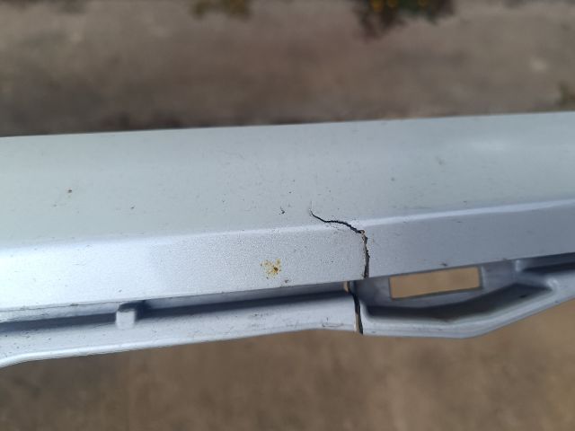 bontott TOYOTA RAV 4 Első Lökhárító (Részeivel)