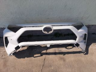bontott TOYOTA RAV 4 Első Lökhárító (Üresen)