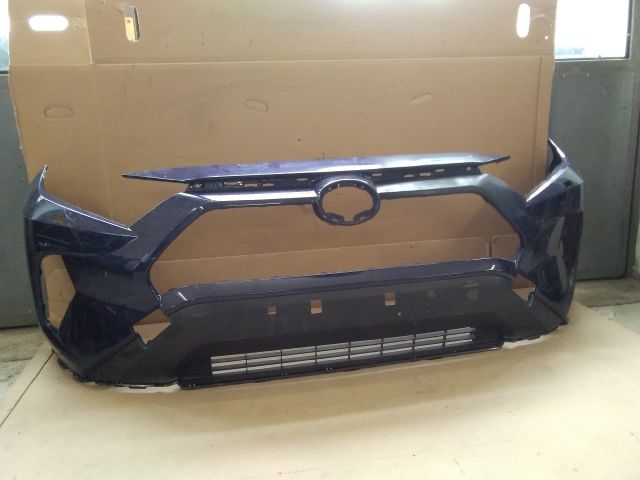 bontott TOYOTA RAV 4 Első Lökhárító (Üresen)