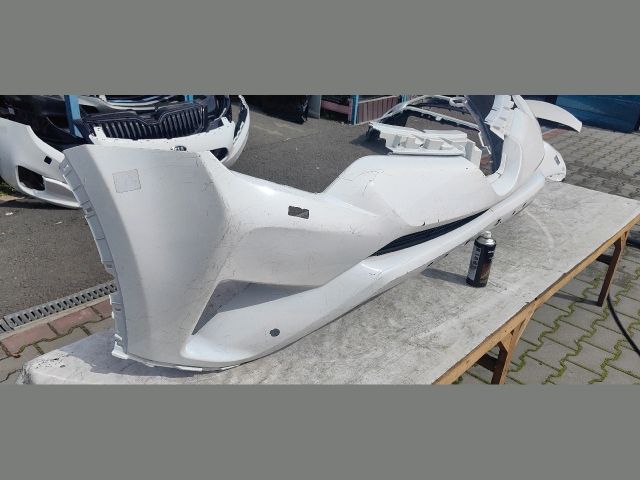 bontott TOYOTA RAV 4 Első Lökhárító (Üresen)