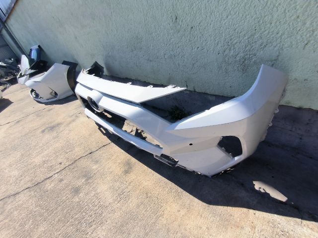 bontott TOYOTA RAV 4 Első Lökhárító (Üresen)