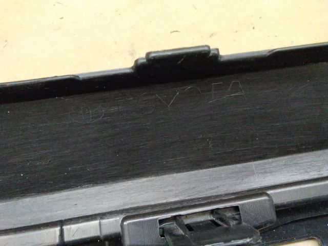 bontott TOYOTA RAV 4 Első Lökhárító (Üresen)