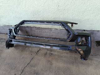 bontott TOYOTA RAV 4 Első Lökhárító (Üresen)