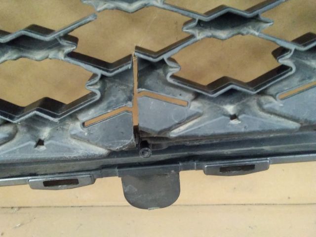 bontott TOYOTA RAV 4 Első Lökhárító (Üresen)