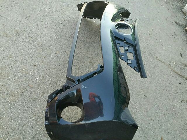 bontott TOYOTA RAV 4 Első Lökhárító (Üresen)