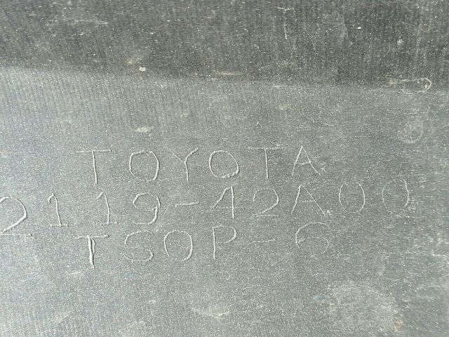 bontott TOYOTA RAV 4 Első Lökhárító (Üresen)