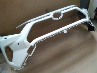 bontott TOYOTA RAV 4 Első Lökhárító (Üresen)