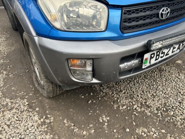 bontott TOYOTA RAV 4 Első Lökhárító (Üresen)