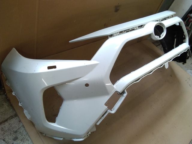 bontott TOYOTA RAV 4 Első Lökhárító (Üresen)