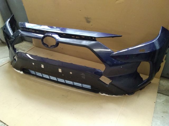 bontott TOYOTA RAV 4 Első Lökhárító (Üresen)