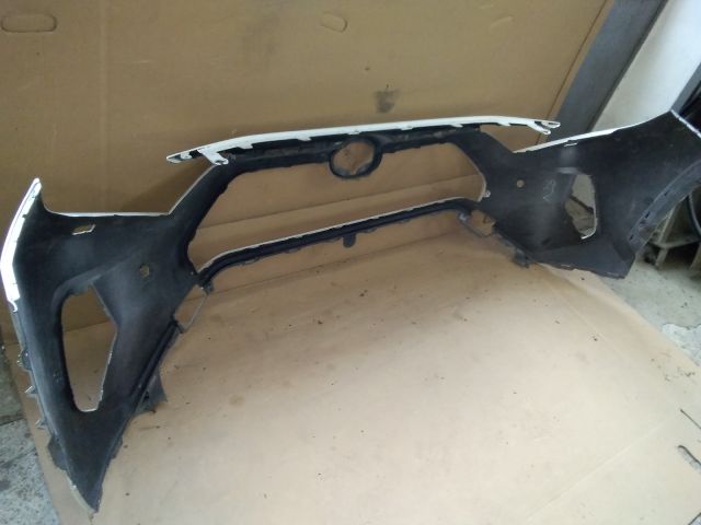 bontott TOYOTA RAV 4 Első Lökhárító (Üresen)