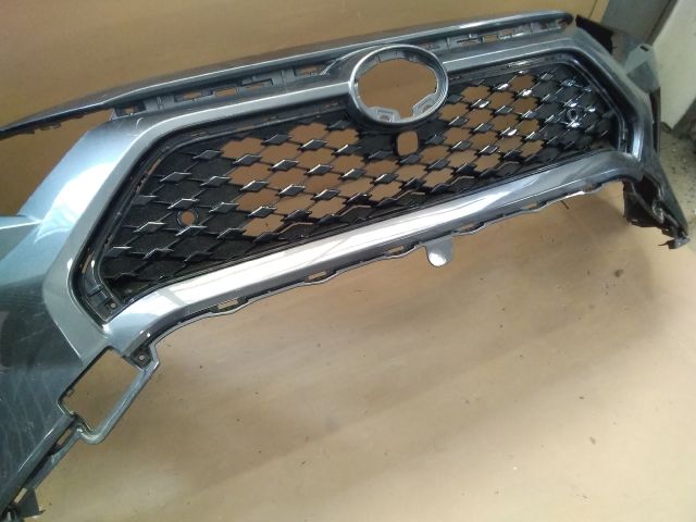 bontott TOYOTA RAV 4 Első Lökhárító (Üresen)