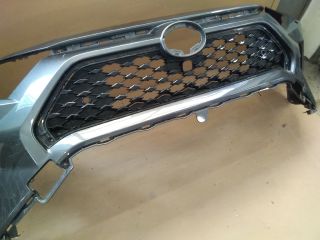 bontott TOYOTA RAV 4 Első Lökhárító (Üresen)