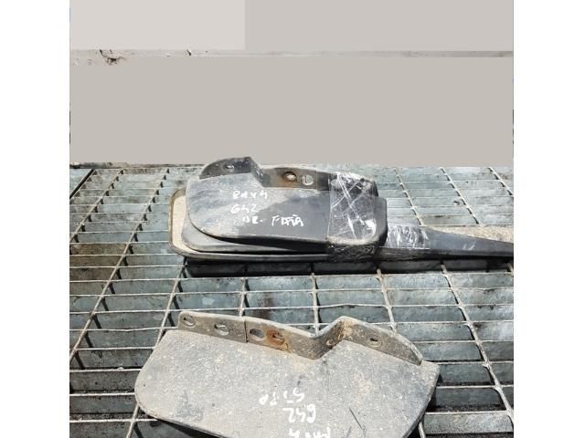 bontott TOYOTA RAV 4 Első Sárvédő Gumi Pár