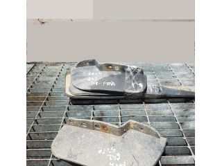 bontott TOYOTA RAV 4 Első Sárvédő Gumi Pár